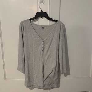 Old Navy Light Gray Long Sleeve V-Neck Top